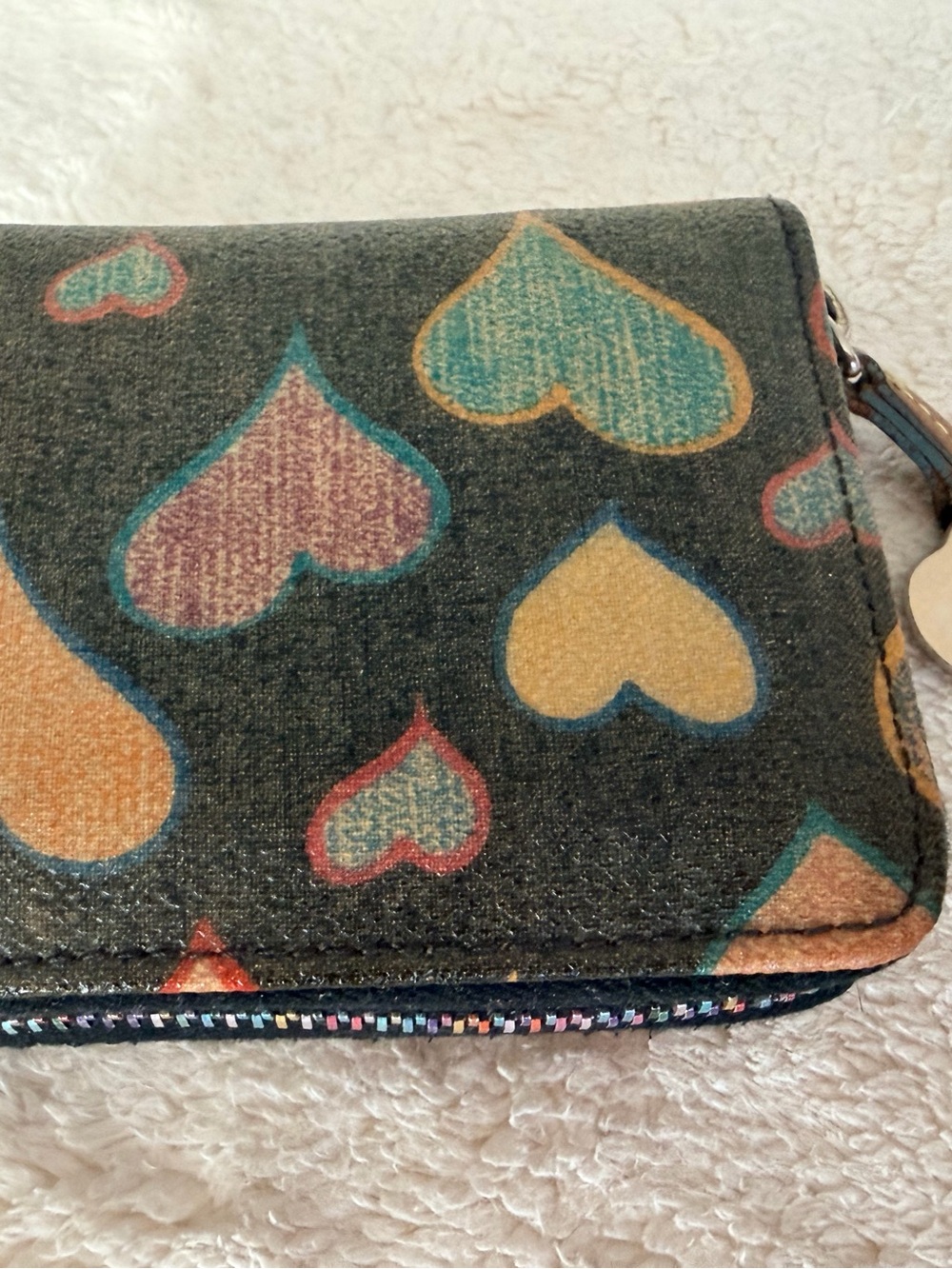 Dooney & Bourke Heart Print Zip Around Wallet Coin Purse - Picture 5 of 10
